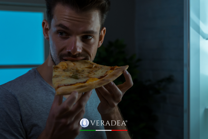 Cosa fare quando si ha fame o sete durante la notte? Consigli pratici per gestire il bisogno senza compromettere il sonno